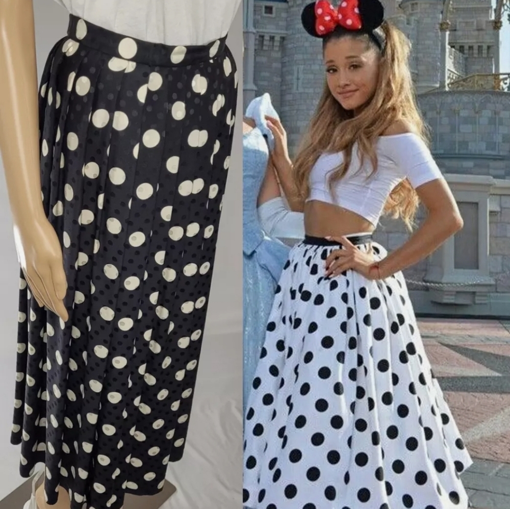 ARIANA GRANDE Aesthetic Vintage 1970s Poka Dot Skirt. Black and White. Size 4.